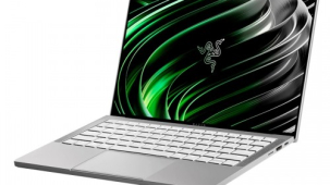 1 Razer Book 13 Core i7 11th Gen 512GB SSD 13.4 FHD Touch Laptop